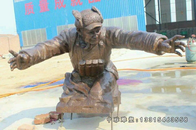 黄继光铜雕，校园英雄铜雕