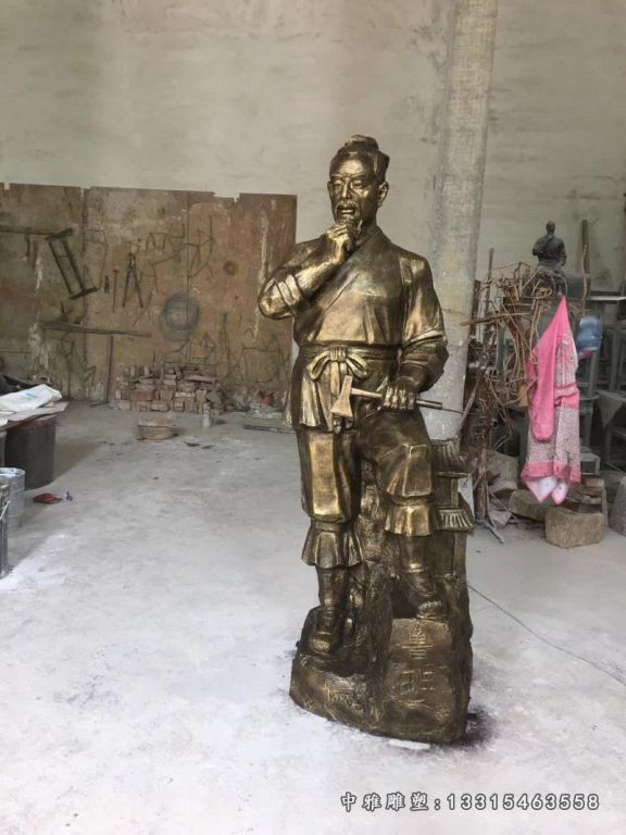 遵义市广场古代鲁班铜雕