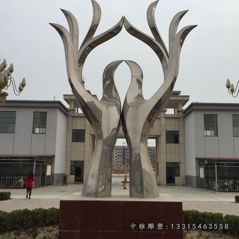 广场不锈钢手掌雕塑