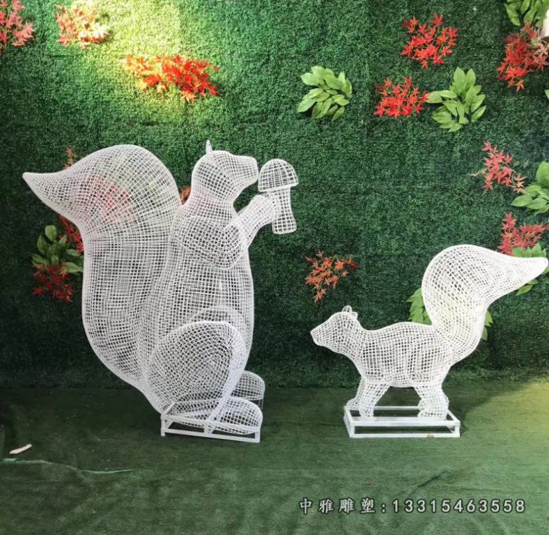 不锈钢镂空动物雕塑