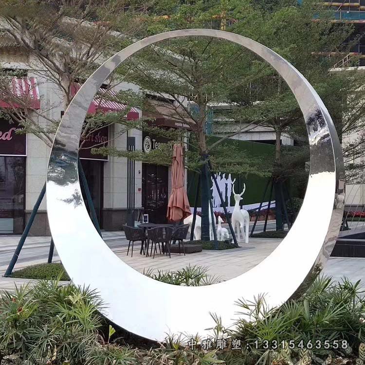 不锈钢镜面圆环雕塑