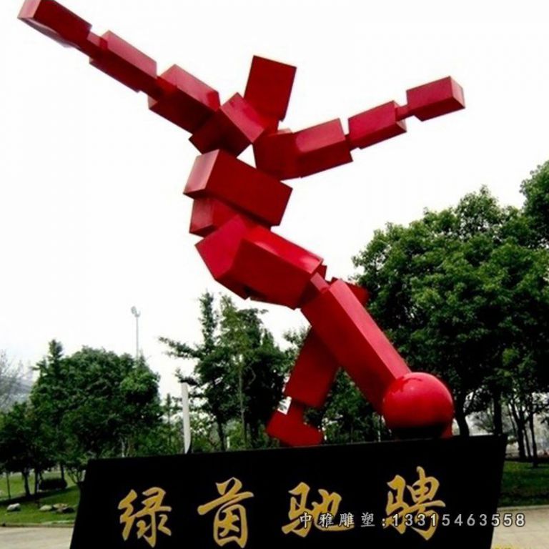不锈钢踢足球人物雕塑