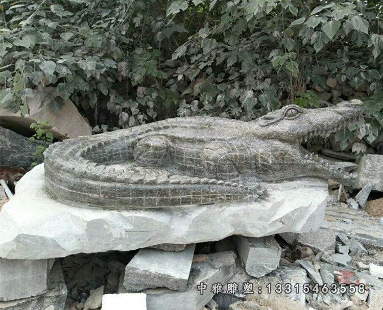 园林动物鳄鱼石雕