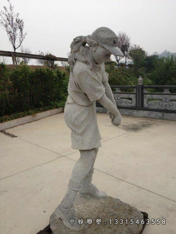 运动高尔夫球石雕