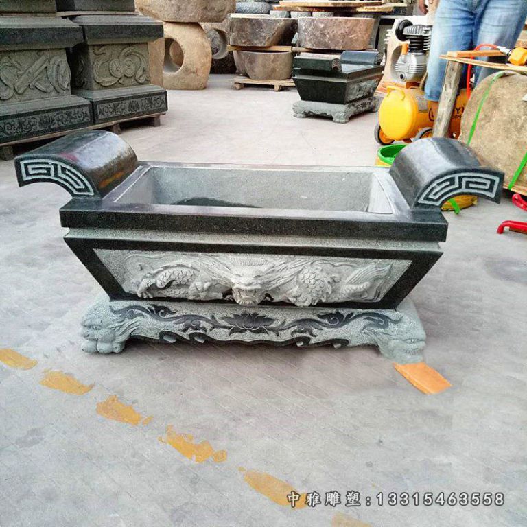 仿古龙香炉石雕