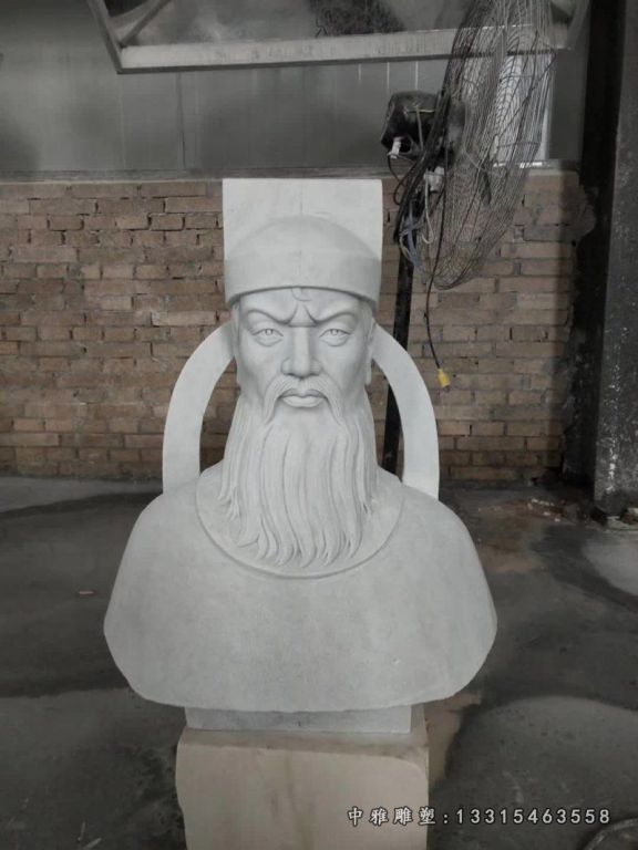 古代名臣包拯石雕