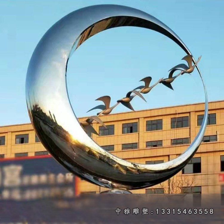 镜面不锈钢月亮雕塑